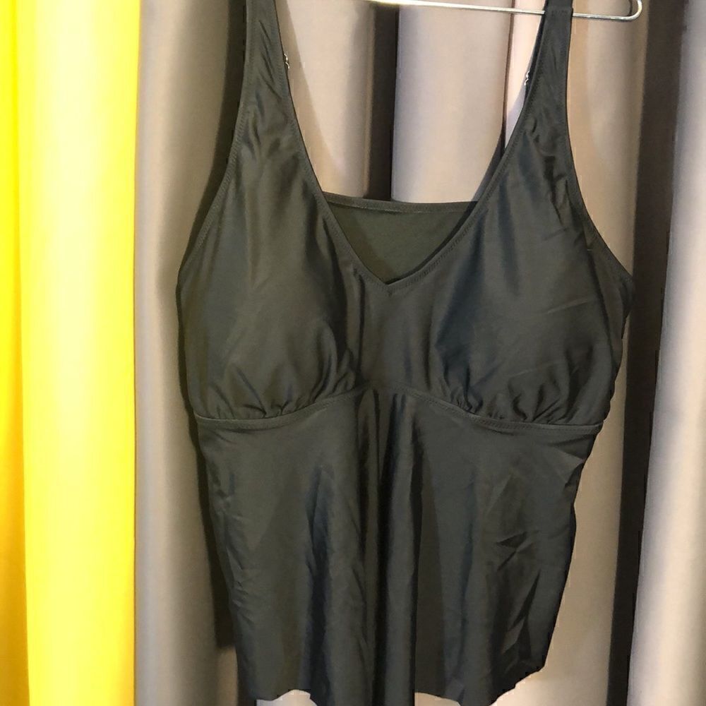 Bellecarrie Plus Size 4XL Tankini Swimsuit for Women Flowy Two Piece NWOT